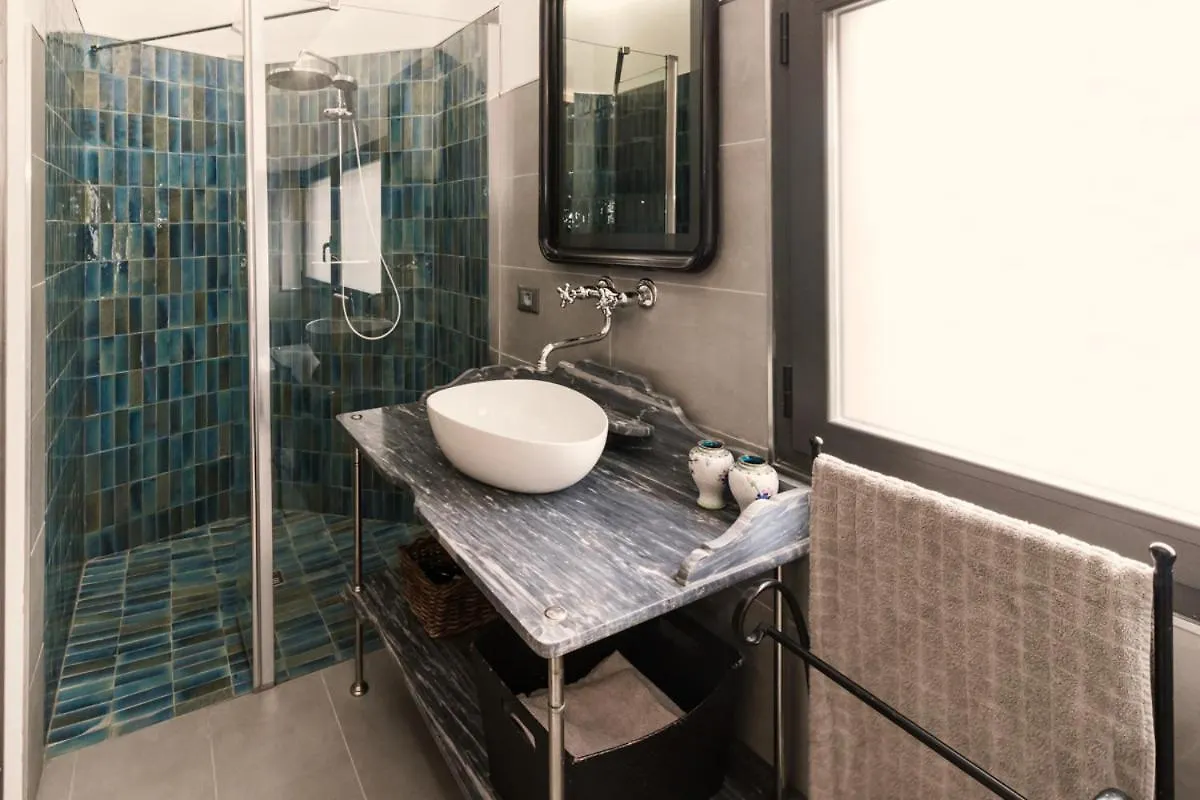 B&B Design Bolonia 3*,  Italia