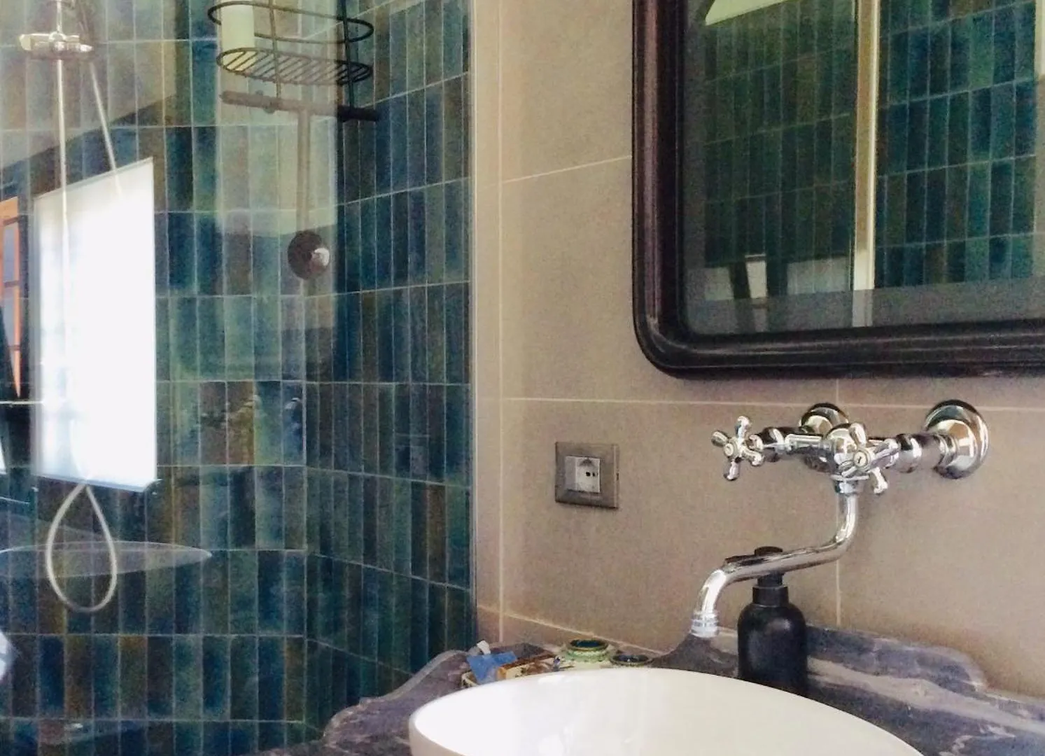 B&B Design Bolonia 3*,