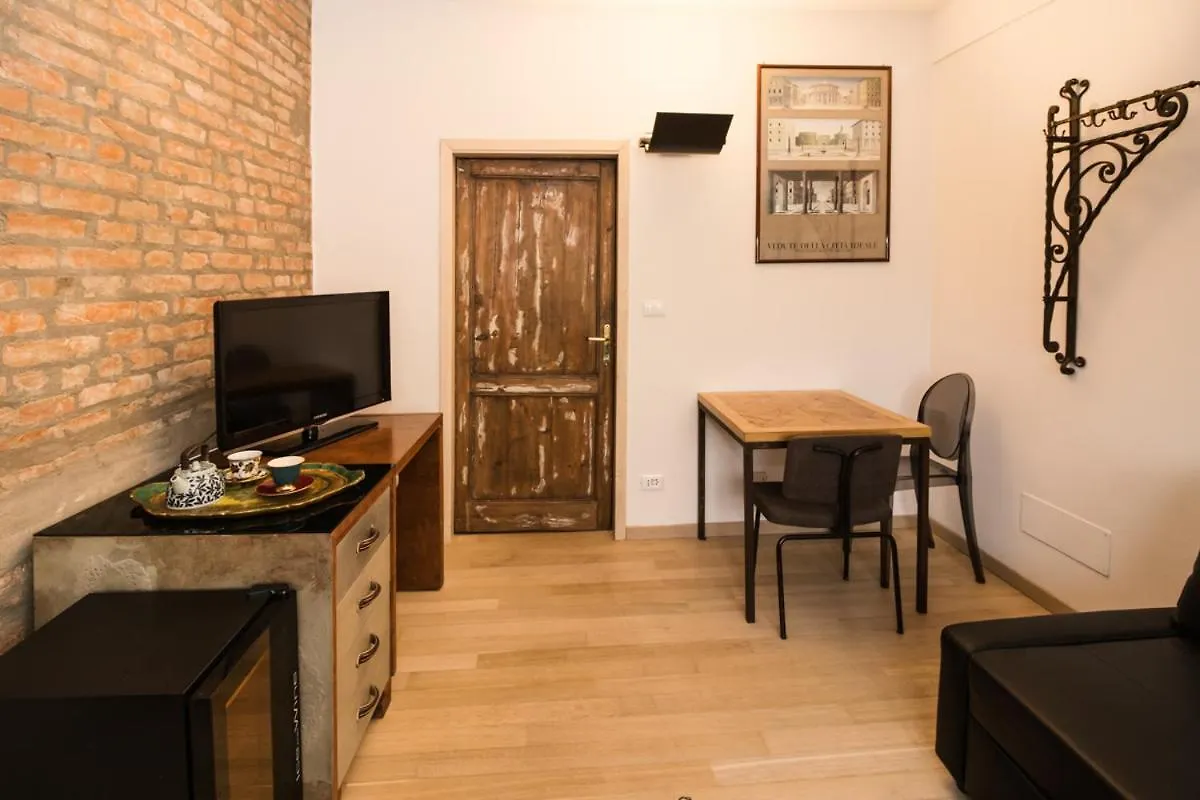 *** Bed & Breakfast B&B Design Bologna Italy